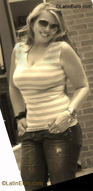 Date this young Colombia girl Ana Maria from Bogota CO9768