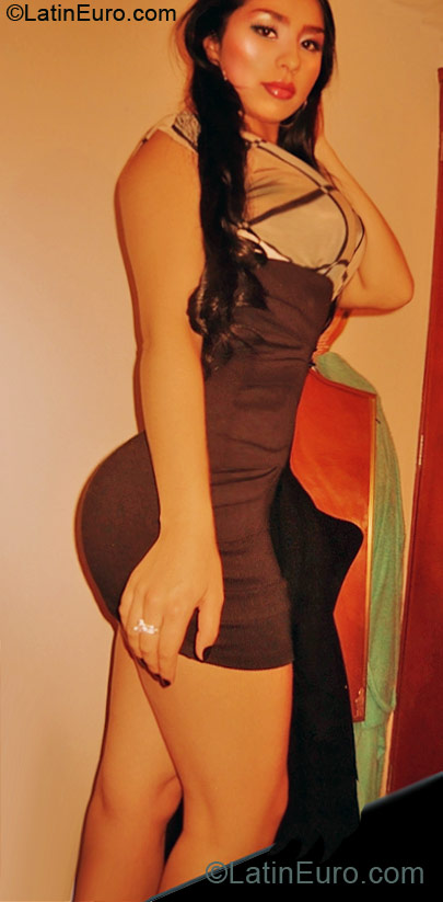 Date this nice looking Colombia girl Sofia from Bogota CO9788