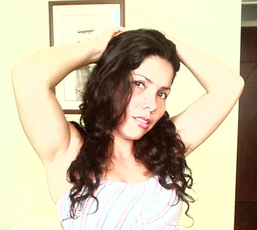 Date this charming Colombia girl Yady from Armenia CO9799