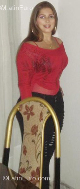 Date this charming Colombia girl Jhoanna from Cali CO9841