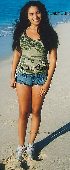 Date this lovely United States girl Julia from Miami US12650