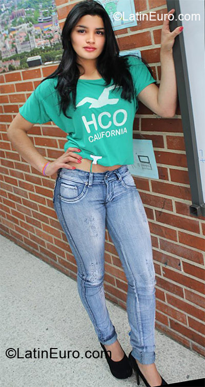 Date this passionate Colombia girl Nansi from Medellin CO9888