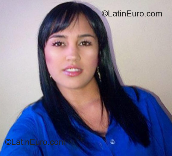Date this young Colombia girl Maira from Medellin CO9899