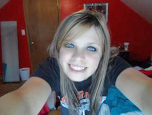 Date this sensual United States girl Emily20 from Carleton US12692