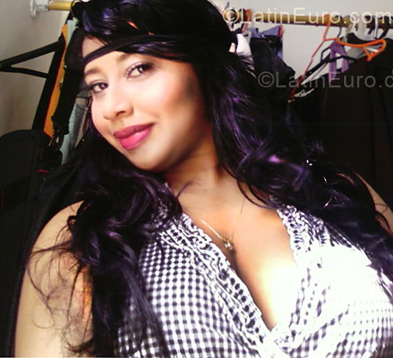 Date this exotic Colombia girl Paola from Barranquilla CO9934