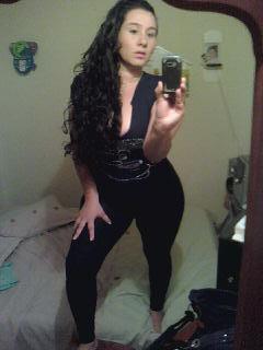 Date this happy Colombia girl Andrea32 from Cali CO10032