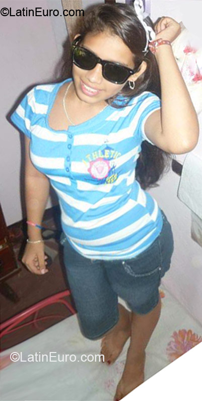 Date this georgeous Colombia girl Maritza from Bogota CO10035