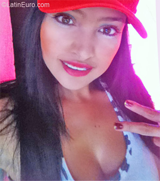 Date this funny Colombia girl Maria from Medellin CO10093