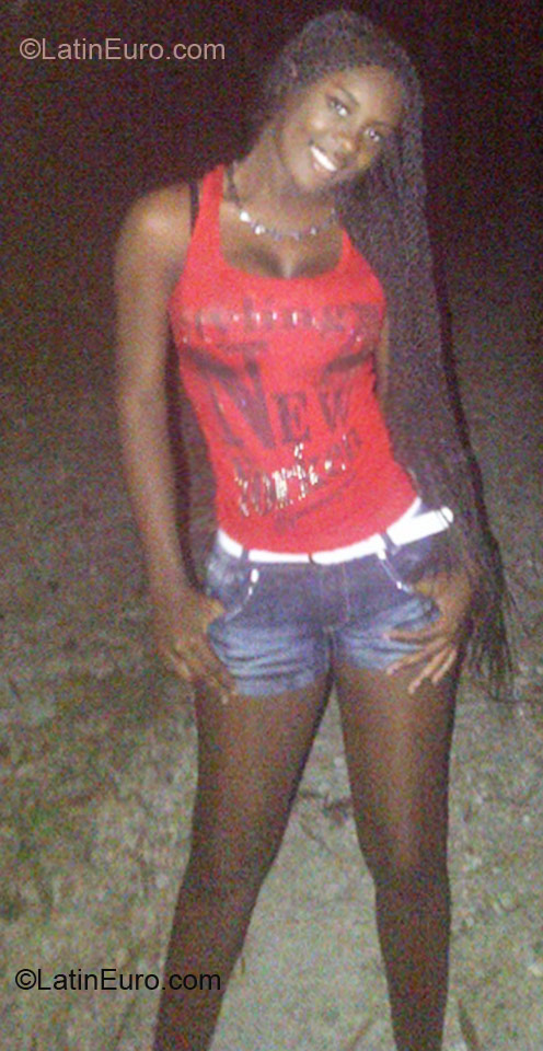 Date this tall Jamaica girl Racquel from Montego Bay JM508
