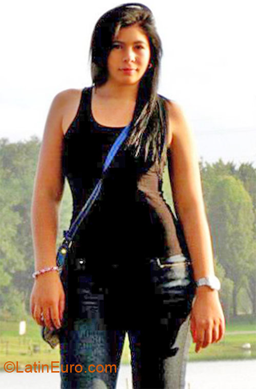 Date this beautiful Colombia girl Jessica from Bogota CO10126