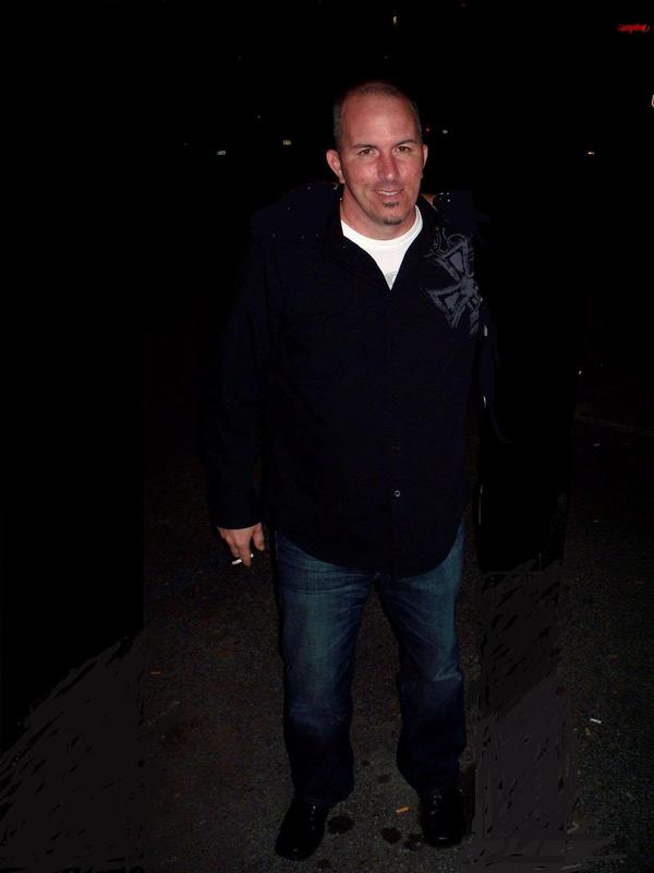 Date this charming United States man JBrennan from Scranton US12861