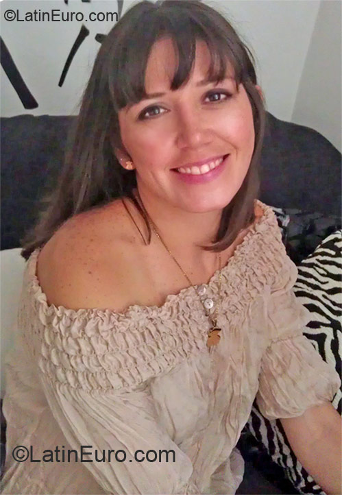 Date this lovely Colombia girl Lina from Bogota CO10160