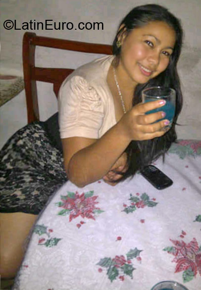 Date this voluptuous Honduras girl Melissa from Tegusigalpa HN658