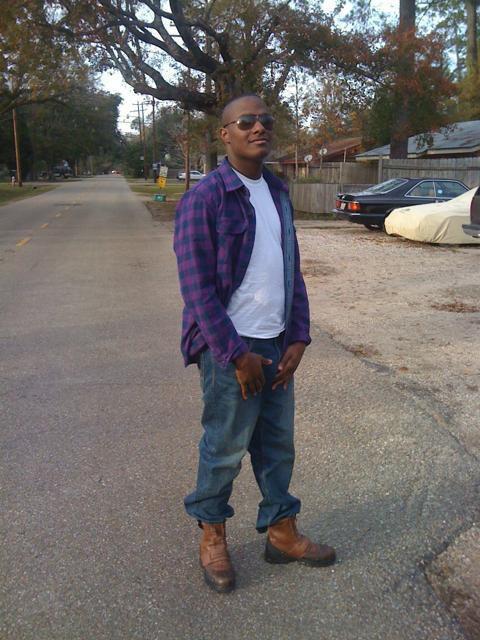 Date this young United States man Roderick785 from Hammond US12898