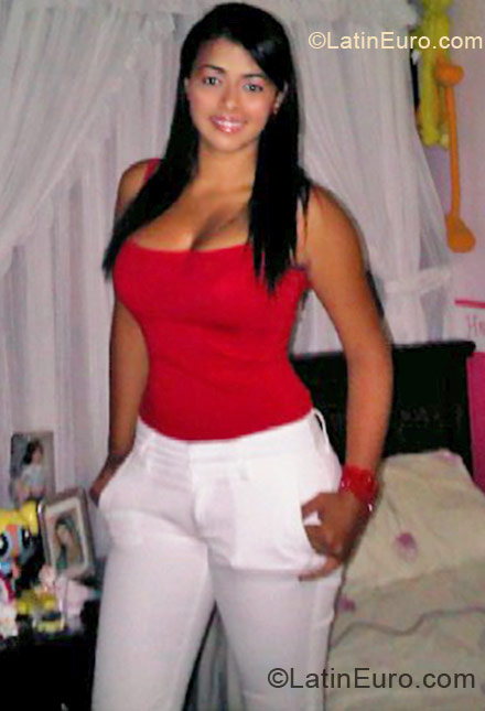 Date this good-looking Colombia girl Carolinahdez from Cali CO10269