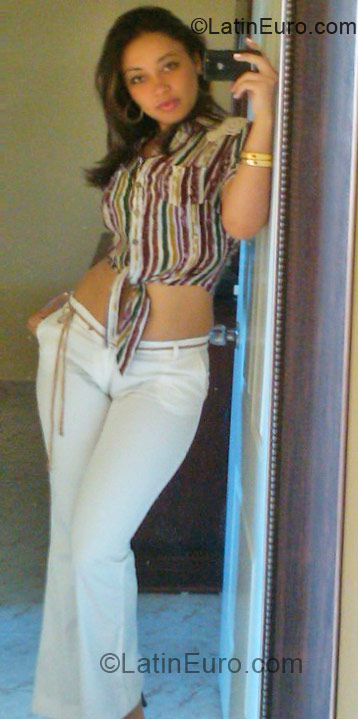 Date this tall Dominican Republic girl Emma00 from Santiago DO19122