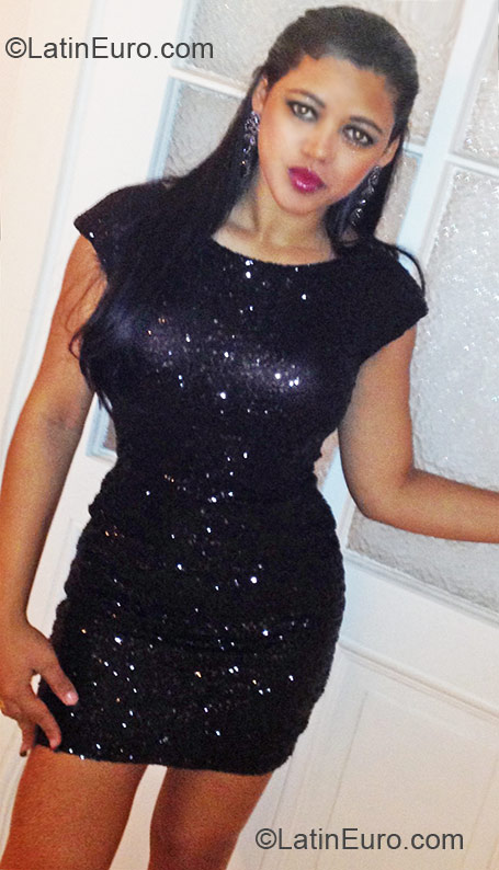 Date this exotic Germany girl Luana from Berlin DE300