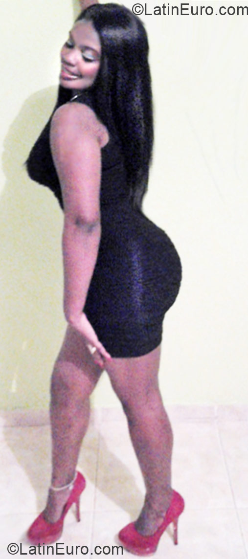 Date this young Dominican Republic girl Yslanda from Santiago DO17233