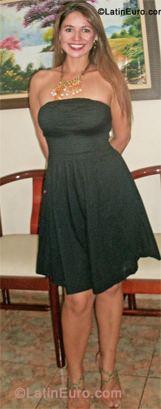 Date this fun Brazil girl Giuliana from Porto Velho BR6713