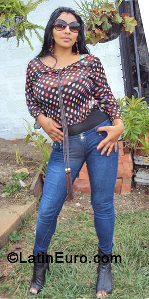 Date this gorgeous Colombia girl Maritza from Cali CO15952