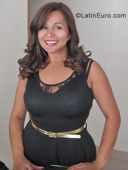 Date this charming Colombia girl Alexandra from Bogota CO10546
