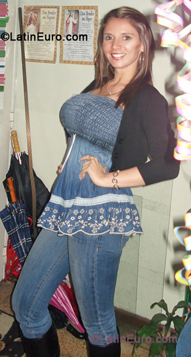 Date this tall Colombia girl Natalia from Bogota CO10549