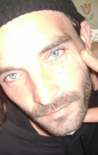 Date this hard body United States man Loukworm from San Diego US13134