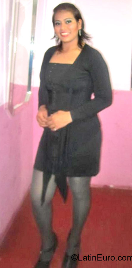 Date this pretty Peru girl Delicia from Lima PE587