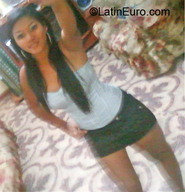 Date this happy Peru girl Yazmin from Lima PE623