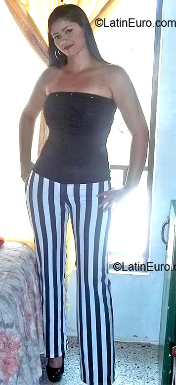 Date this foxy Colombia girl Diana from Medellin CO10657