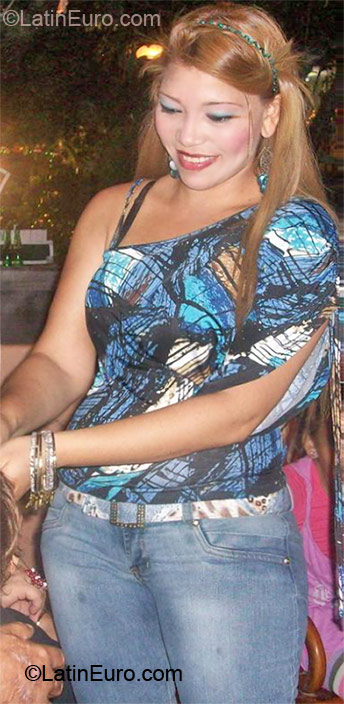 Date this sensual Colombia girl Cecilia from Cartagena CO10667