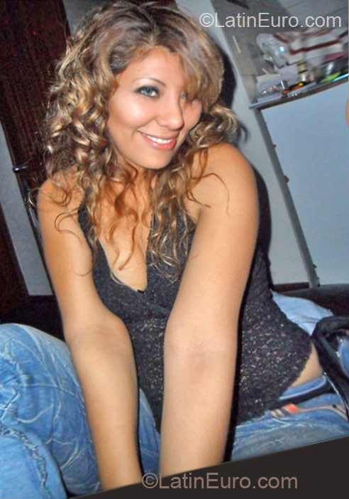 Date this passionate Peru girl Kat from Lima PE652