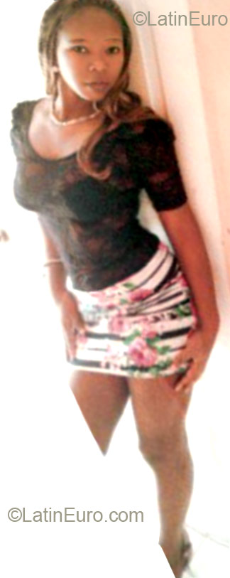 Date this lovely Honduras girl Ingrid from La Ceiba HN681