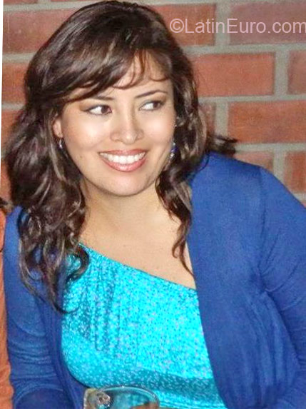 Date this pretty Peru girl SILA from Arequipa PE696