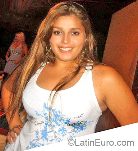 Date this passionate Brazil girl Fernanda from Uberaba BR6834
