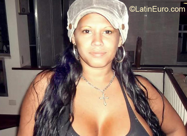 Date this tall Brazil girl Rachilen from Rio De Janeiro BR8832