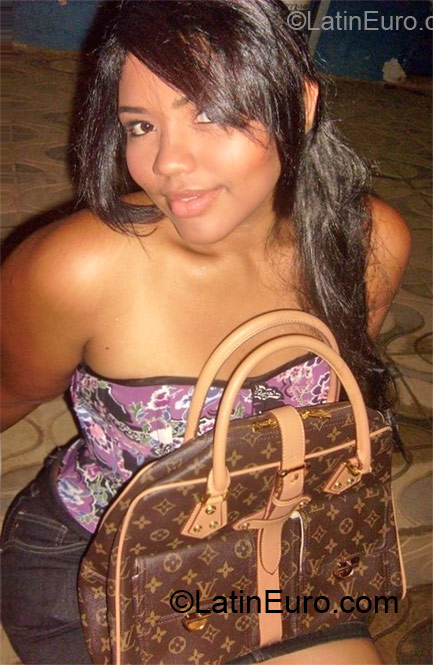 Date this lovely Brazil girl Luiza from Governador Valadares BR6848