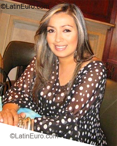 Date this cute Colombia girl Lorena from Bogota CO10785