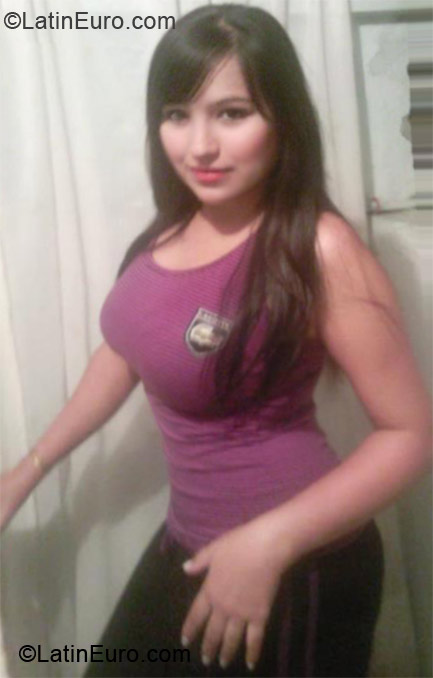 Date this exotic Colombia girl Alejitamateus from Cali CO10835
