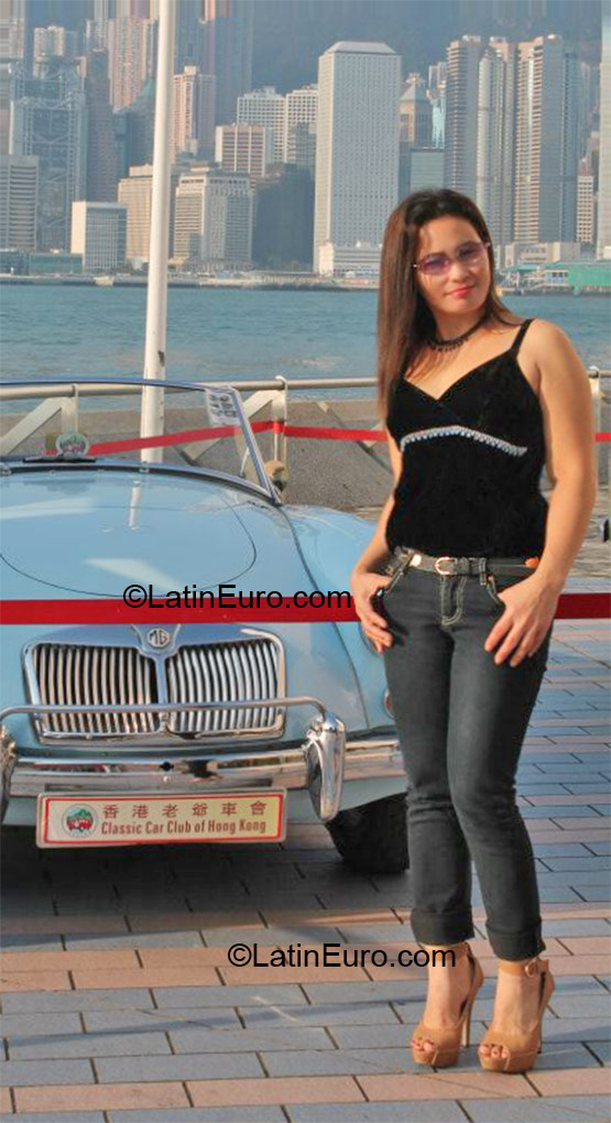 Date this sultry Hong Kong girl Lemy from Hong Kong HK6