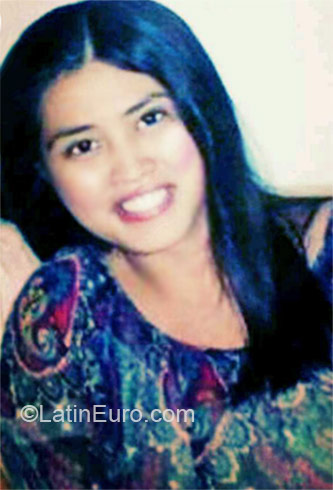 Date this happy Philippines girl Manila from Manila PH493