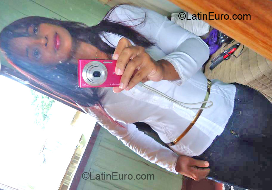 Date this exotic Brazil girl Dayane from Colorado Do Oeste BR6953