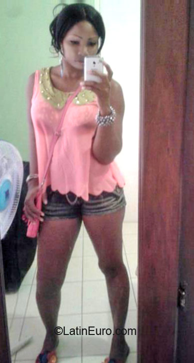 Date this beautiful Jamaica girl Melrose from Kingston JM594