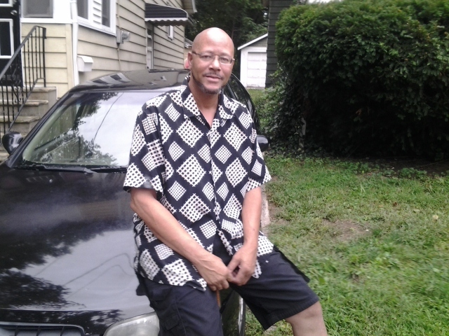 Date this lovely United States man Spoony from orange US13446