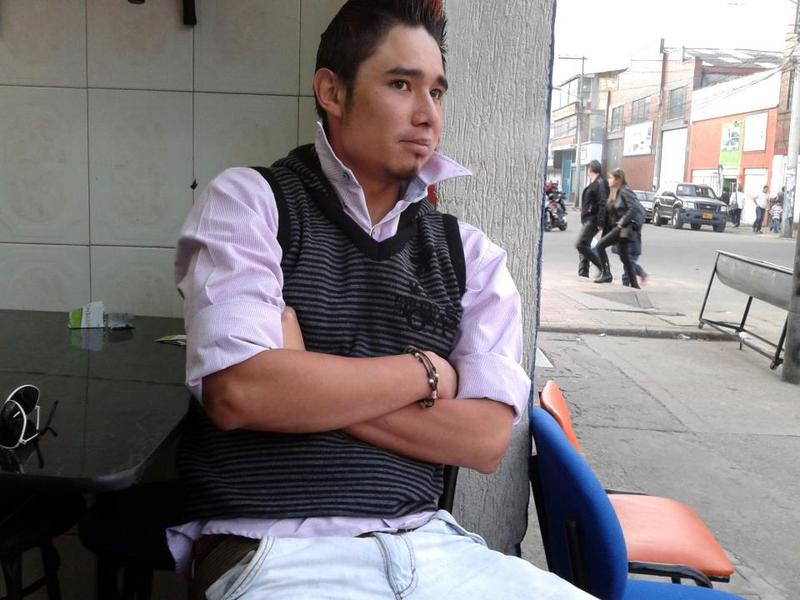 Date this beautiful Colombia man Fredy armando c from Bogota CO10922