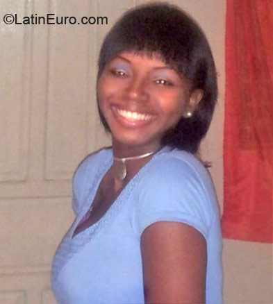 Date this cute Dominican Republic girl Vanessa Jn Baptiste from La Vega DO19861
