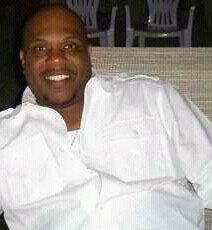 Date this young United States man Leon from Ontario US13471