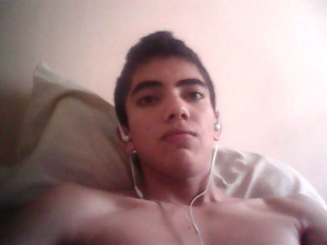 Date this good-looking Honduras man Roberto Carlos from Tegucigalpa HN743