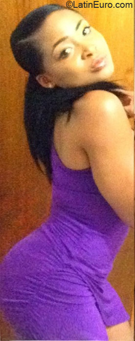 Date this passionate Jamaica girl Shelly from Kingston JM1080