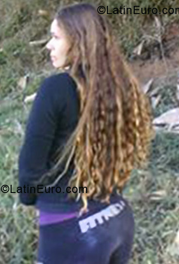 Date this hard body Brazil girl Pollyanna from Salvador BR7110